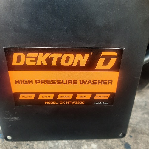 Máy rửa xe cao áp Dekton DK-HPW2300W 