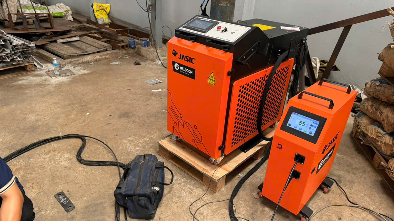 máy hàn laser jasic 3000w mới nhất 2026